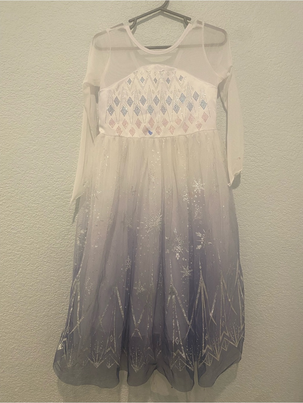 Elsa costume dress with wig. Dress up or for Halloween 3-4 year old